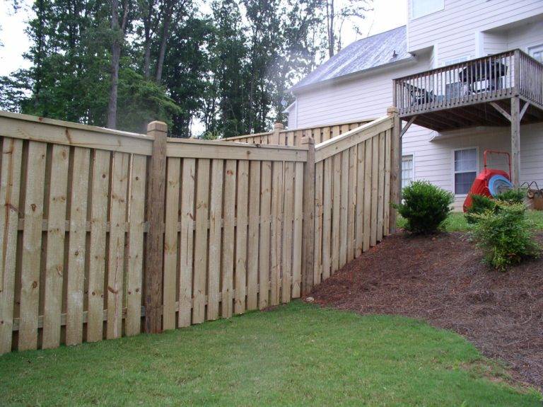 Capped Shadowbox fence