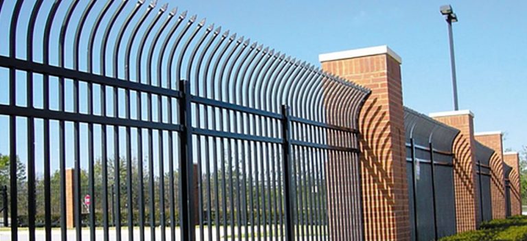 Commercial spear top metal fence